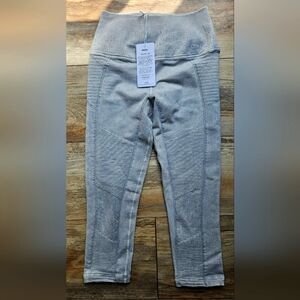 Avocado Phoenix Fire Capris 🔥  Xs/S